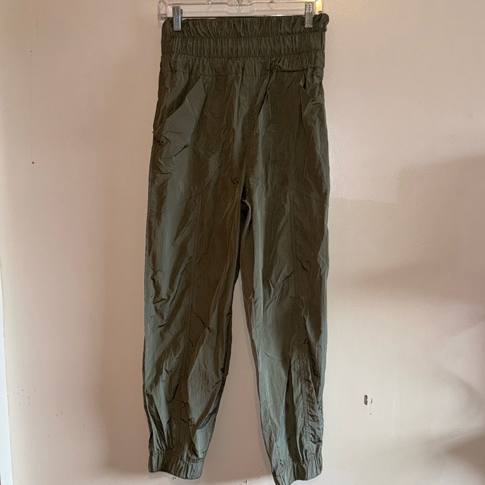 Brand new never worn free people joggers